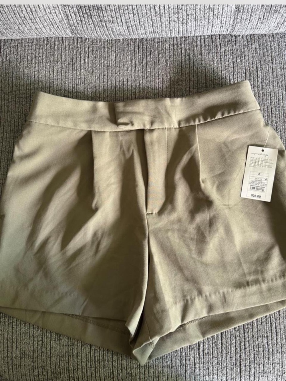 a new day High-Waist Tailored Shorts Olive Green